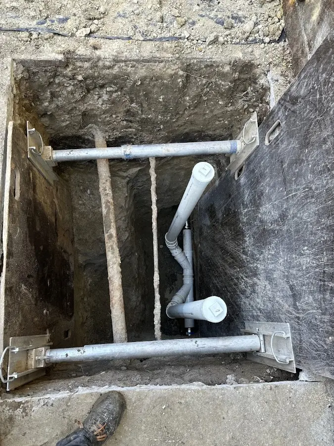 Experienced plumber completing Gas Line Repair work in Southside